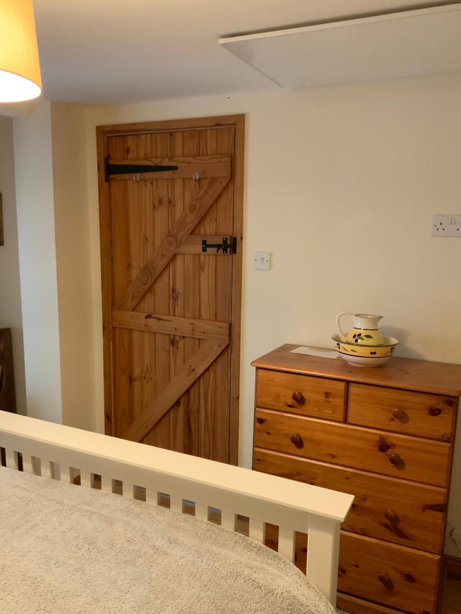 Woodpecker Cottage At Frog Trotters Cottages Hartpury Εξωτερικό φωτογραφία